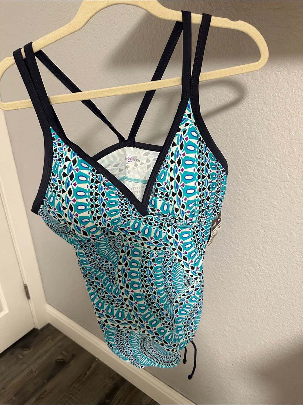 Free Tech Blue & Teal Patterned Strappy Tankini Top swimwear XL